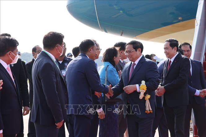 Thủ tướng Phạm Minh Chính đến Thủ đô Phnom Penh, bắt đầu chuyến thăm chính thức Vương quốc Campuchia